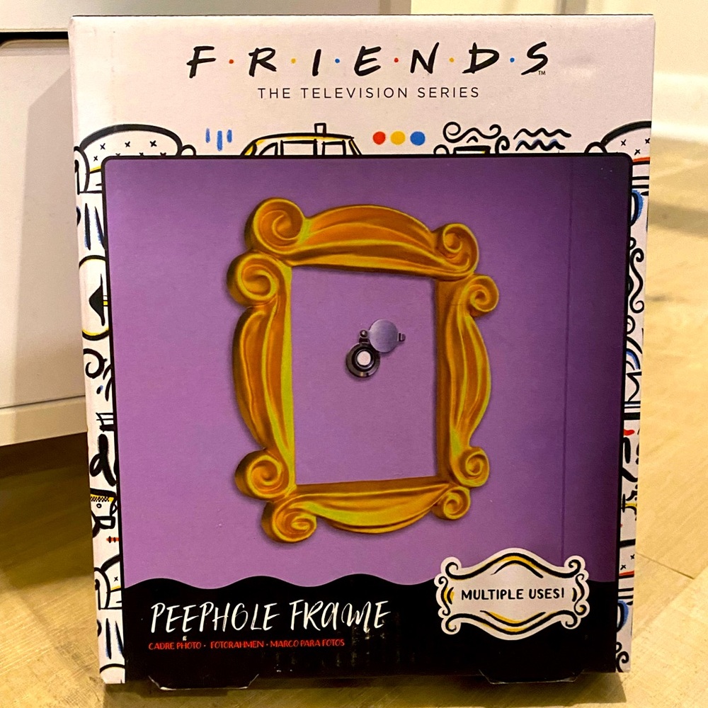 Friends Peephole Frame